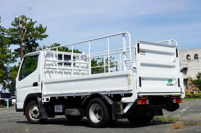 三菱 キャンター 小型 平ボディ パワーゲート 床鉄板の中古トラック画像4