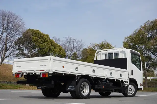 いすゞ エルフ 小型 平ボディ TRG-NLR85AR H28の中古トラック画像3