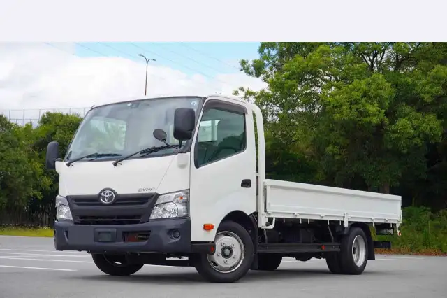 トヨタ ダイナ 小型 平ボディ 床鉄板 TPG-XZU710 の中古トラック【車両No.171003】