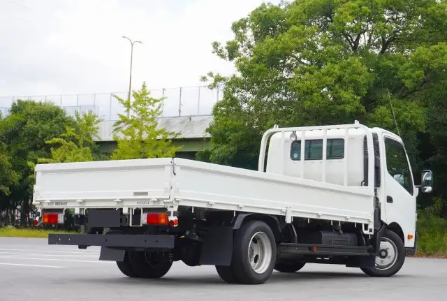 トヨタ ダイナ 小型 平ボディ 床鉄板 TPG-XZU710の中古トラック画像3
