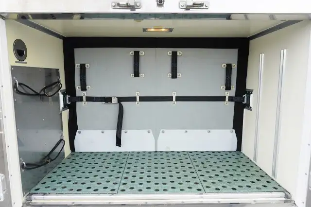 いすゞ エルフ 小型 冷凍冷蔵 低温 2室の中古トラック画像7