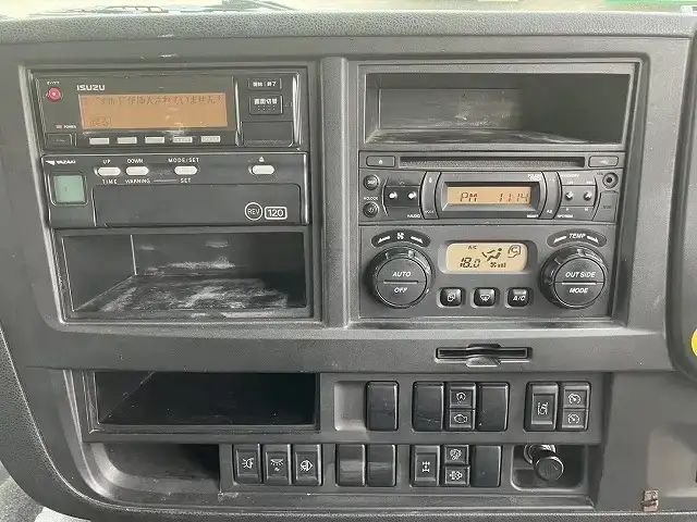 いすゞ ギガ 大型 ウイング エアサス ベッドの中古トラック画像10
