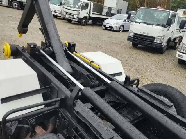 いすゞ エルフ 小型 アームロール ツインホイスト PB-NKR81ANの中古トラック画像6