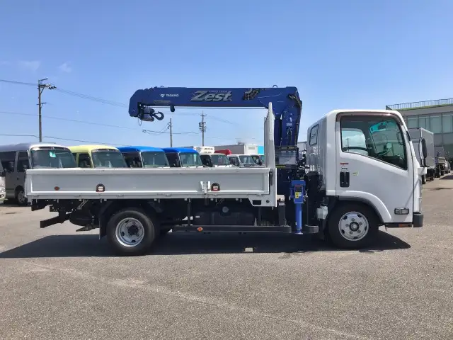 いすゞ エルフ 小型 クレーン付 4段 ラジコンの中古トラック画像2