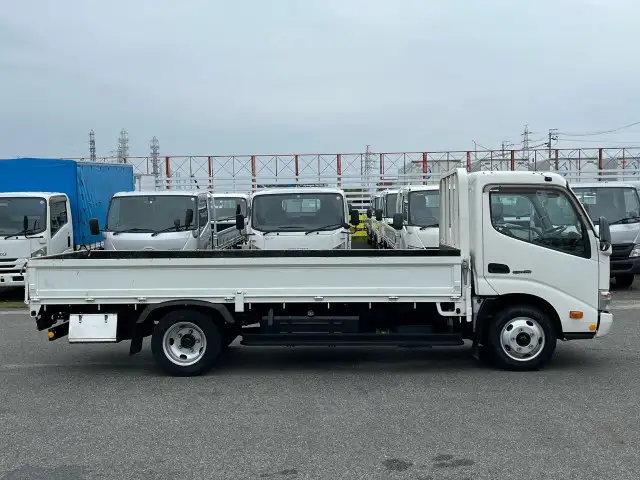 日野 デュトロ 小型 平ボディ 床鉄板 TKG-XZU655Mの中古トラック画像2