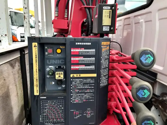 いすゞ エルフ 小型 クレーン付 4段 ラジコンの中古トラック画像9