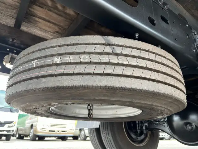 いすゞ フォワード 中型/増トン 平ボディ ベッド TKG-FRR90S2の中古トラック画像13