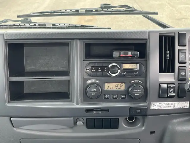いすゞ フォワード 中型/増トン 平ボディ ベッド TKG-FRR90S2の中古トラック画像10