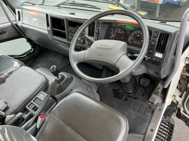 いすゞ フォワード 中型/増トン 平ボディ ベッド TKG-FRR90S2の中古トラック画像9