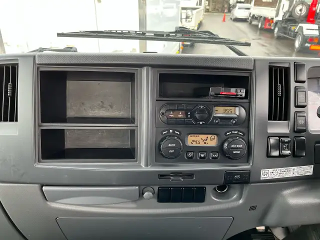 いすゞ フォワード 中型/増トン 平ボディ ベッド TKG-FRR90S2の中古トラック画像10