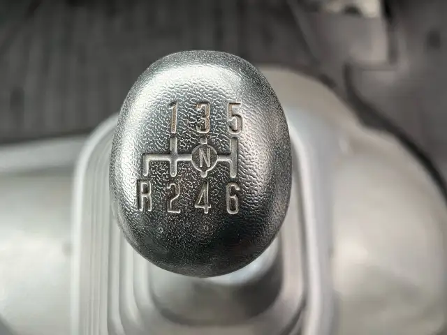 いすゞ フォワード 中型/増トン 平ボディ ベッド TKG-FRR90S2の中古トラック画像11