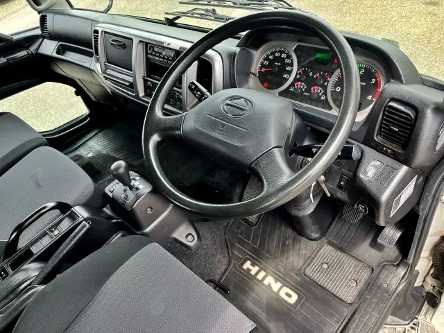 日野 レンジャー 中型/増トン 平ボディ ベッド TKG-FD9JKAAの中古トラック画像8