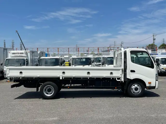 日野 デュトロ 小型 平ボディ 床鉄板 TKG-XZU720Mの中古トラック画像2