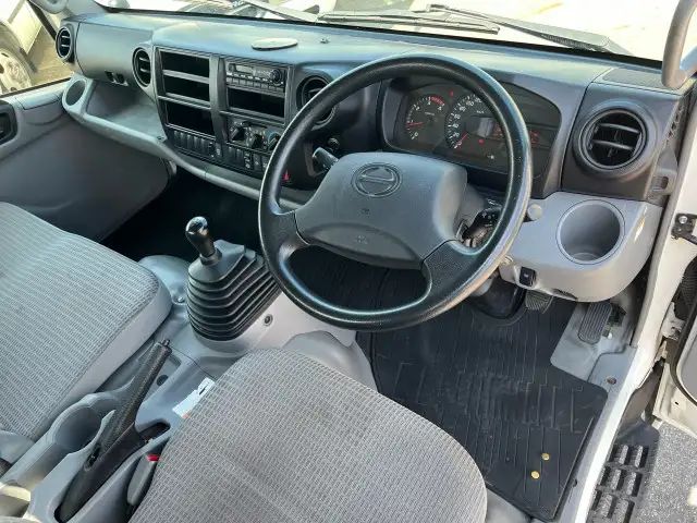 日野 デュトロ 小型 平ボディ TKG-XZU710M H27の中古トラック画像11