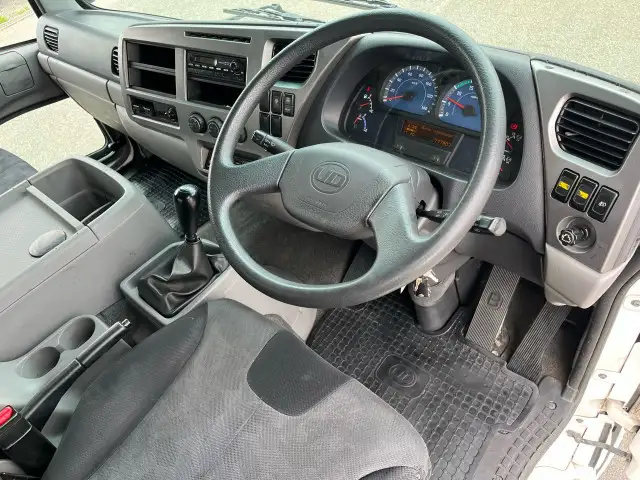 日産UD コンドル 中型/増トン 平ボディ ベッド TKG-MK38Lの中古トラック画像9