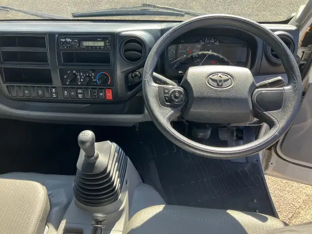 トヨタ ダイナ 小型 平ボディ 2RG-XZU710 R3の中古トラック画像7