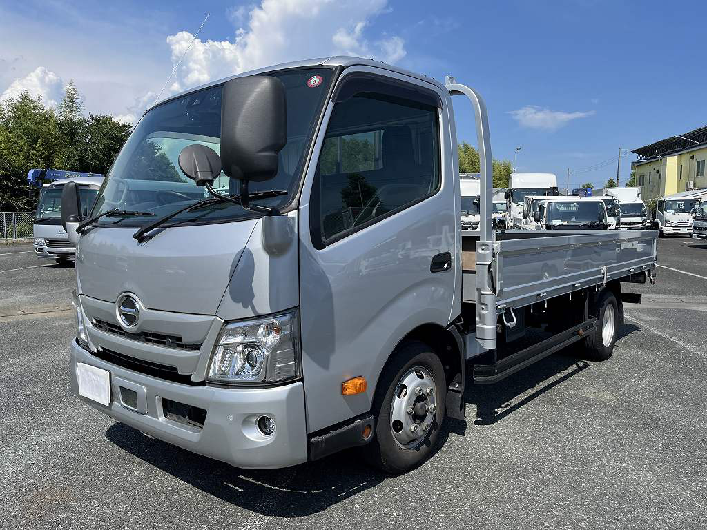 日野 デュトロ 小型 クレーン付 3段 ラジコン の中古トラック【車両No.170946】