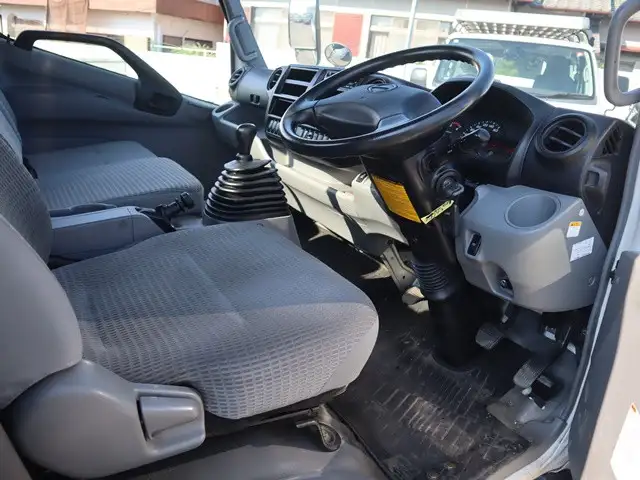 日野 デュトロ 小型 平ボディ TKG-XZU720M H27の中古トラック画像11
