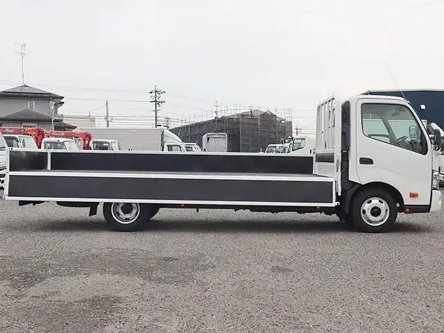 トヨタ ダイナ 小型 平ボディ TPG-XZU722 H31/R1の中古トラック画像8