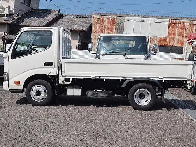 トヨタ ダイナ 小型 平ボディ TPG-XZU605 H31/R1の中古トラック画像6