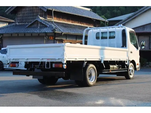 日野 デュトロ 小型 平ボディ  H27の中古トラック画像2
