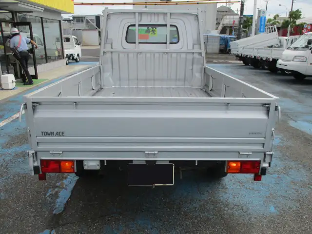 トヨタ タウンエース 小型 平ボディ DBF-S402U H31/R1の中古トラック画像5