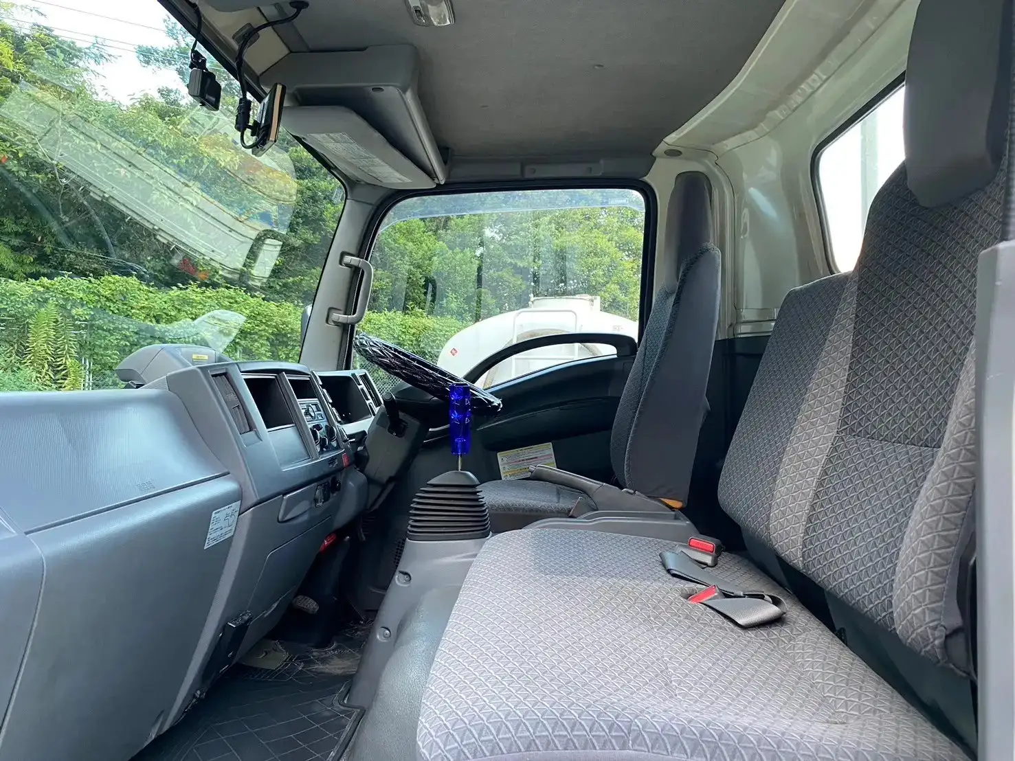 マツダ タイタン 小型 平ボディ 2RG-LNR88AR R2の中古トラック画像11