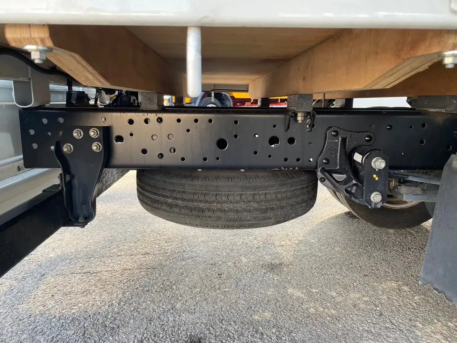 マツダ タイタン 小型 平ボディ 2RG-LNR88AR R2の中古トラック画像像17