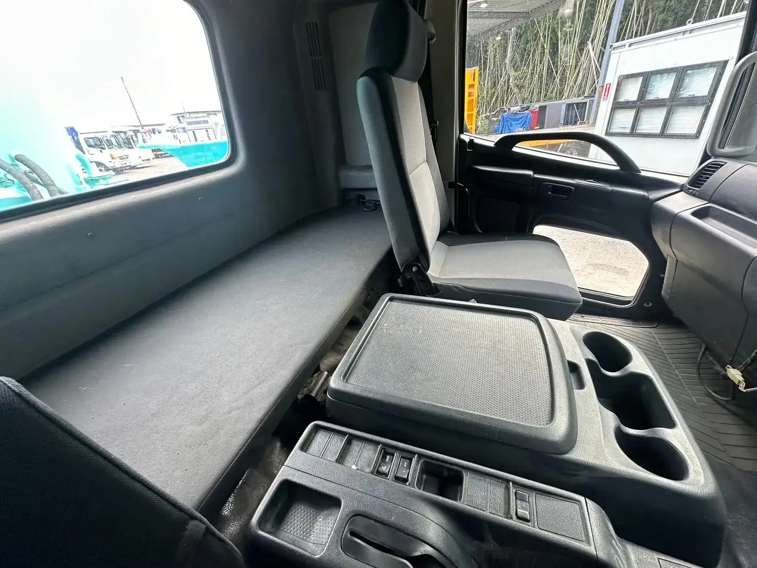 日野 レンジャー 中型/増トン ミキサー・ポンプ ベッド LDG-GK8JKAAの中古トラック画像12