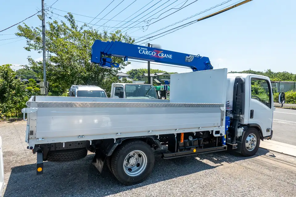 いすゞ エルフ 小型 クレーン付 アルミブロック 4段の中古トラック画像2