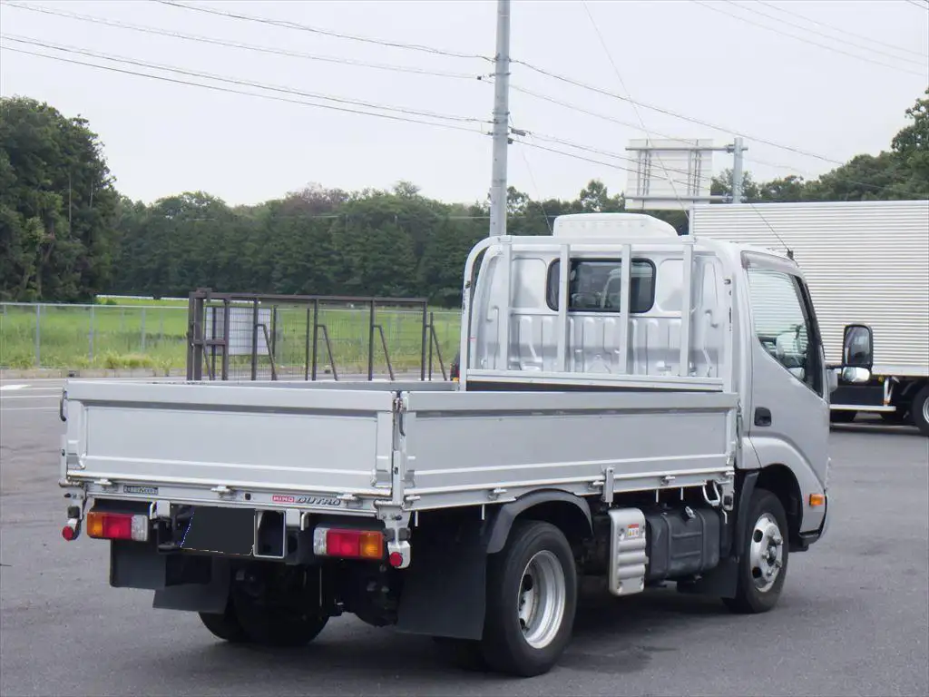 日野 デュトロ 小型 平ボディ 2RG-XZU605M R3の中古トラック画像4