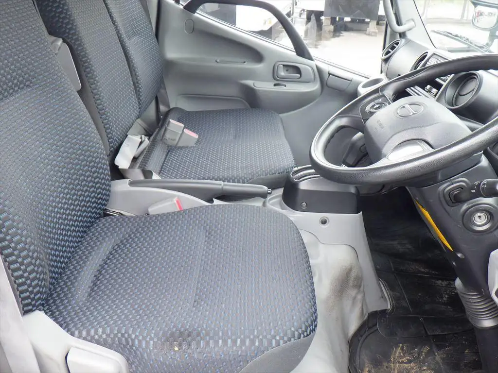 日野 デュトロ 小型 平ボディ 2RG-XZU605M R3の中古トラック画像12