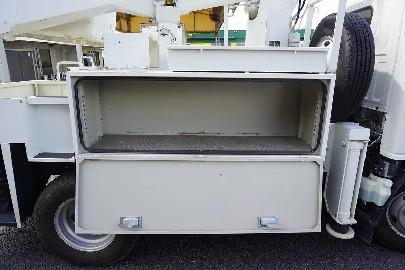 いすゞ エルフ 小型 高所・建柱車 高所作業車 電工仕様の中古トラック画像10