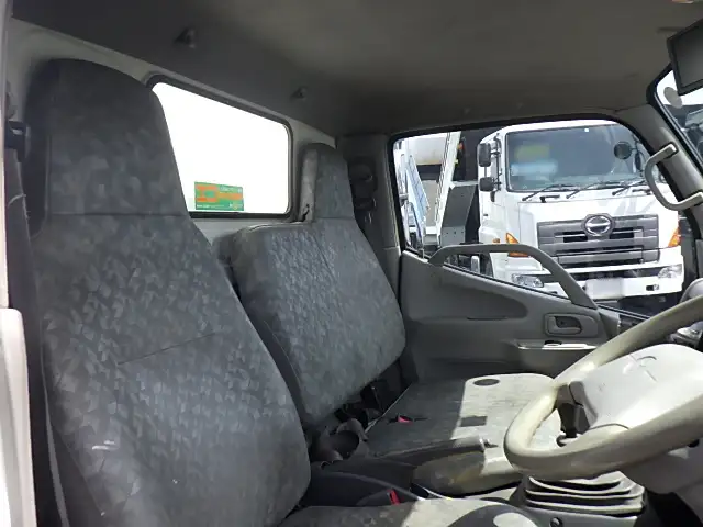 トヨタ ダイナ 小型 冷凍冷蔵 保冷 床ステンの中古トラック画像9