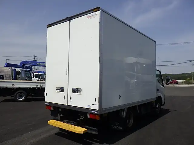 トヨタ ダイナ 小型 冷凍冷蔵 保冷 床ステンの中古トラック画像3