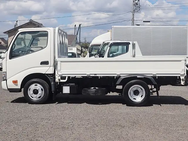 トヨタ ダイナ 小型 平ボディ TPG-XZU605 H31/R1の中古トラック画像6