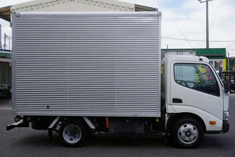 トヨタ トヨエース 小型 アルミバン TKG-XZU605 H29の中古トラック画像2