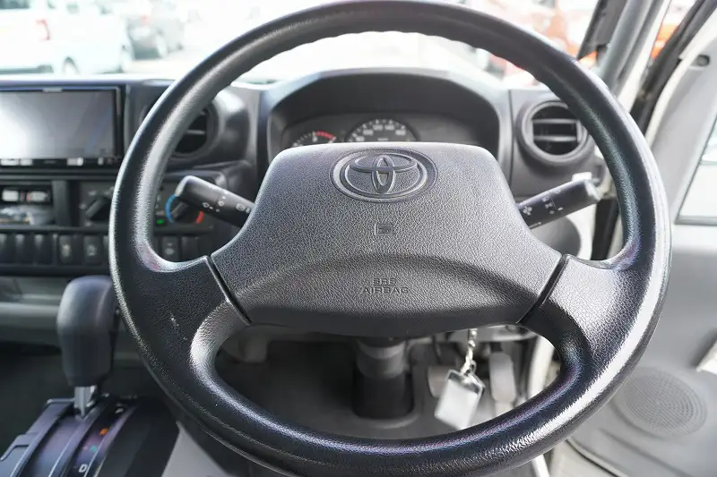 トヨタ トヨエース 小型 アルミバン TKG-XZU605 H29の中古トラック画像10