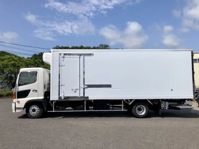 日野 レンジャー 中型/増トン 冷凍冷蔵 低温 パワーゲートの中古トラック画像3