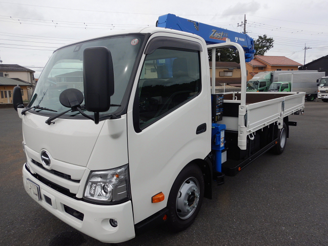 日野 デュトロ 小型 クレーン付 4段 ラジコン の中古トラック【車両No.152056】