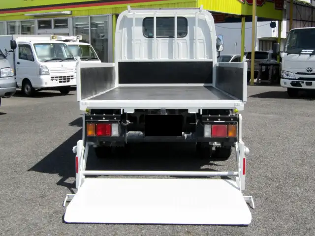 いすゞ エルフ 小型 平ボディ ショート TRG-NHR85A の中古