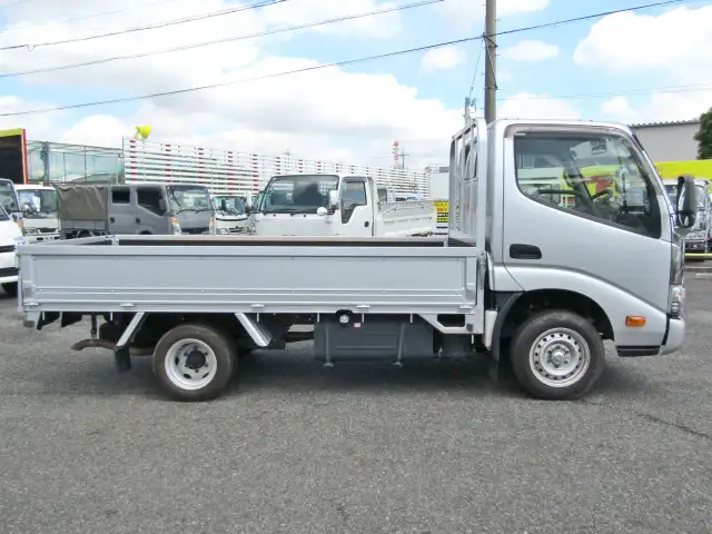 トヨタ トヨエース 小型 平ボディ QDF-KDY231 H31/R1の中古トラック画像2