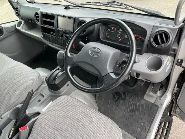 トヨタ トヨエース 小型 平ボディ TPG-XZU712 H30の中古トラック画像11