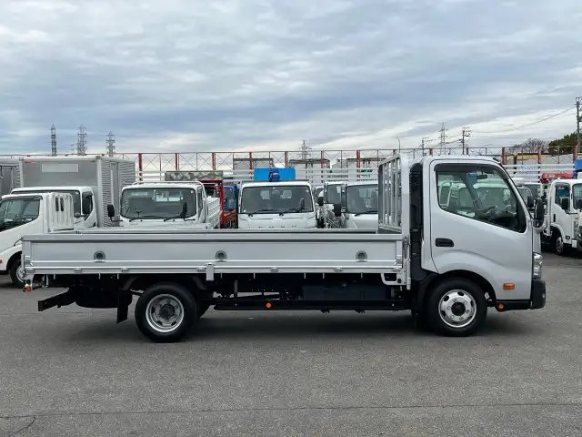 トヨタ トヨエース 小型 平ボディ TPG-XZU712 H30の中古トラック画像2