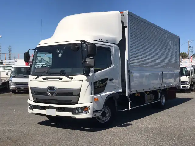 日野 レンジャー 中型/増トン ウイング ベッド 2KG-FD2ABAの中古トラック画像1
