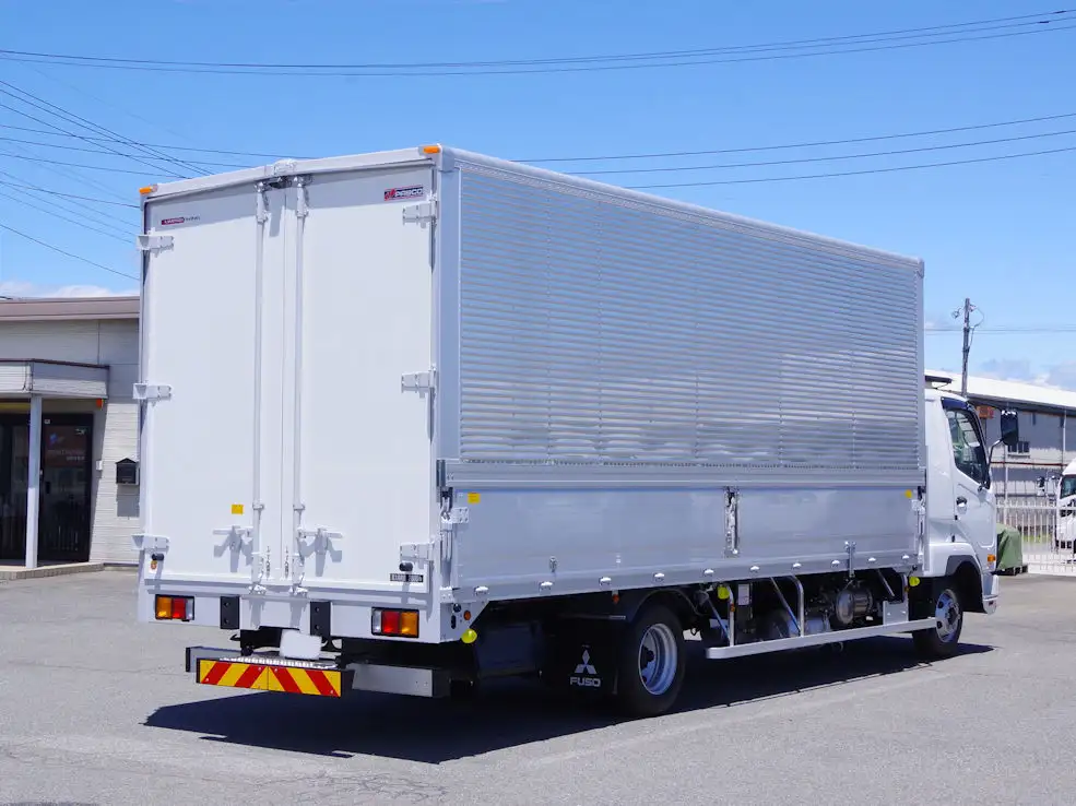 三菱 ファイター 中型/増トン ウイング エアサス ベッドの中古トラック画像2