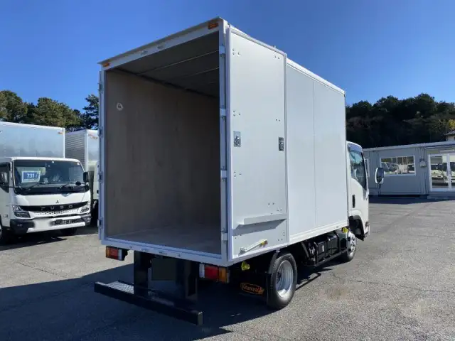 いすゞ エルフ 小型 アルミバン 2RG-NLR88AN R4の中古トラック画像9