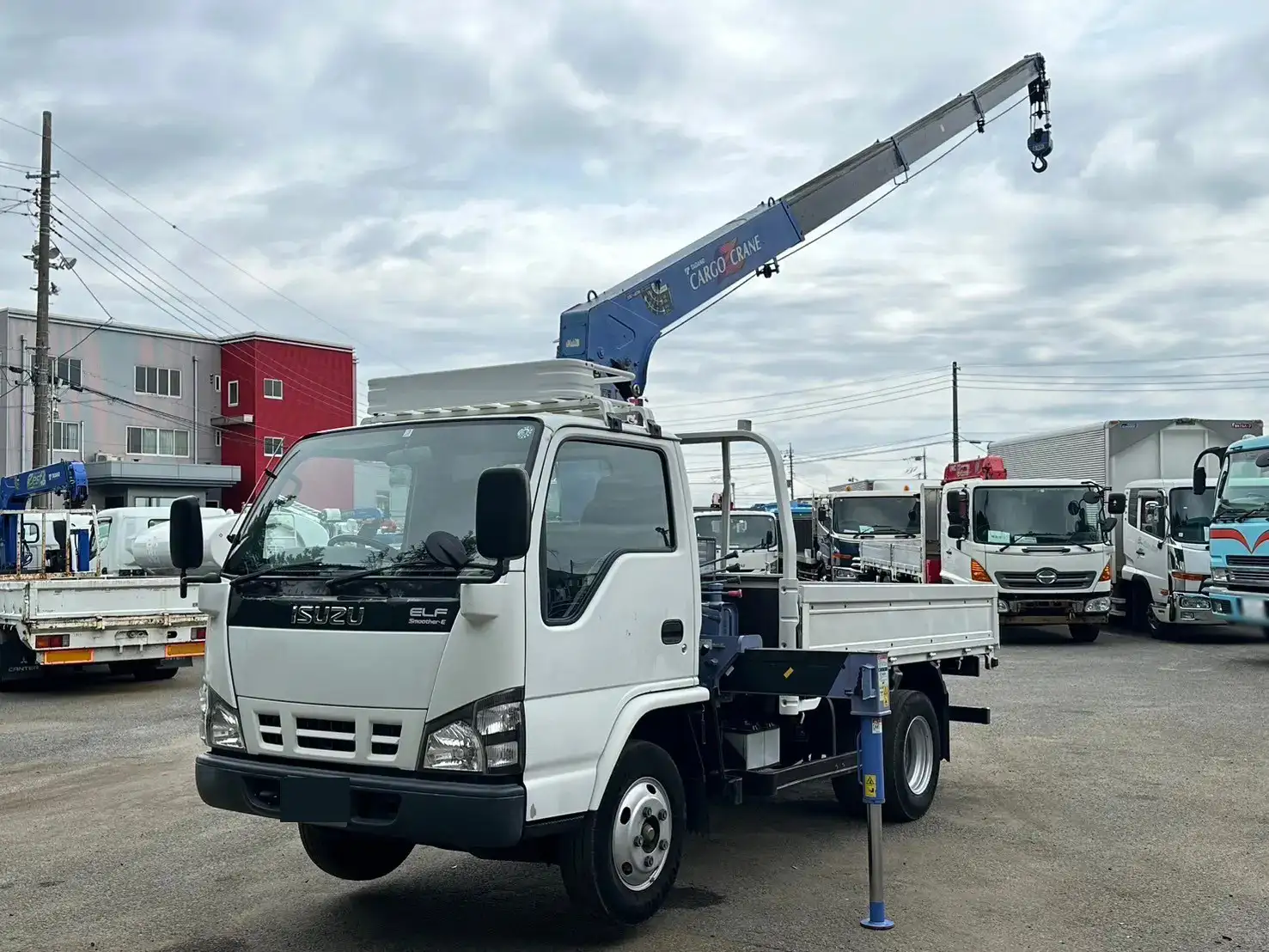 いすゞ エルフ 小型 クレーン付 4段 ラジコンの中古トラック画像1
