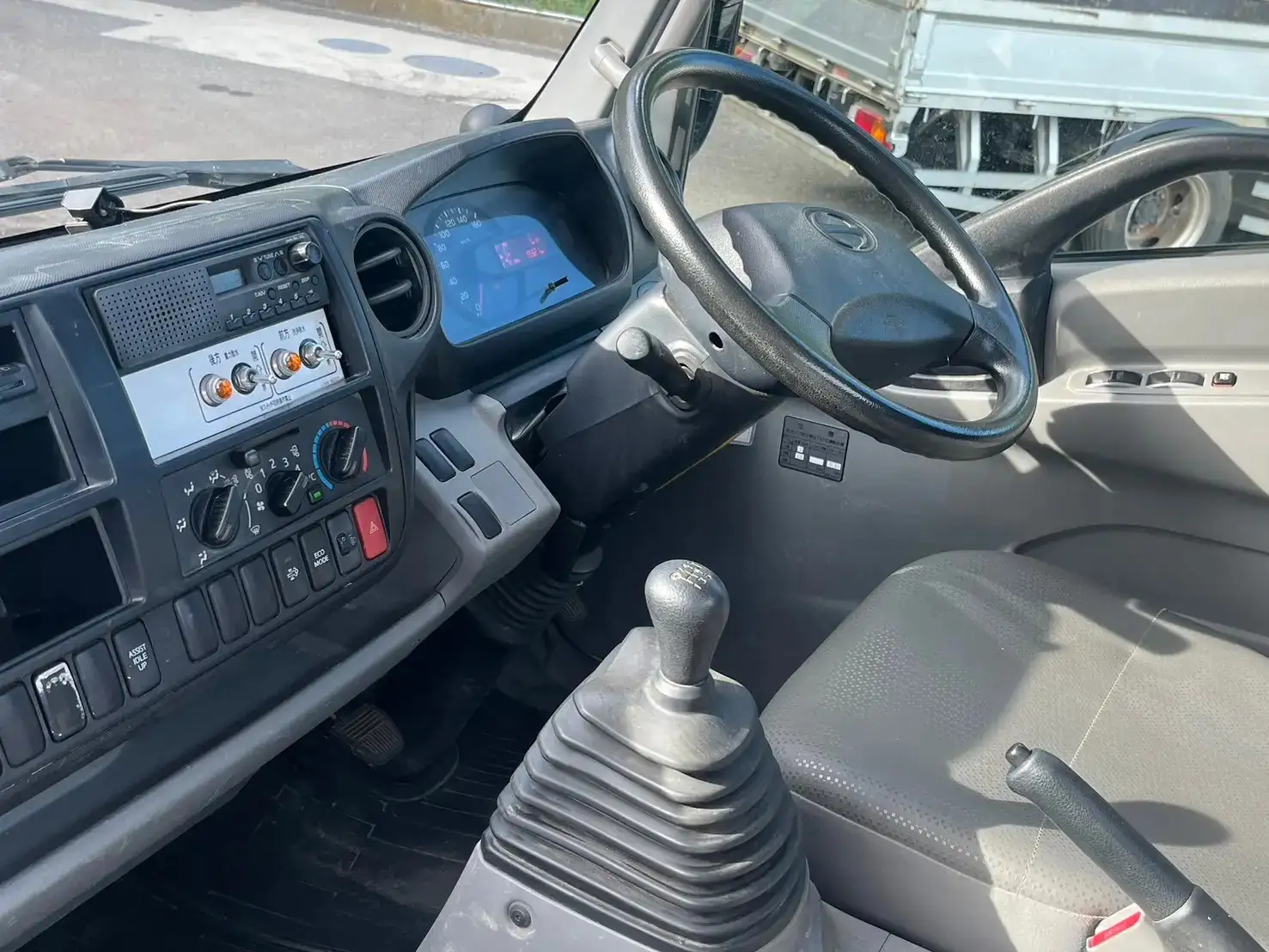 日野 デュトロ 小型 タンク車 散水車 TKG-XZU700Xの中古トラック画像15