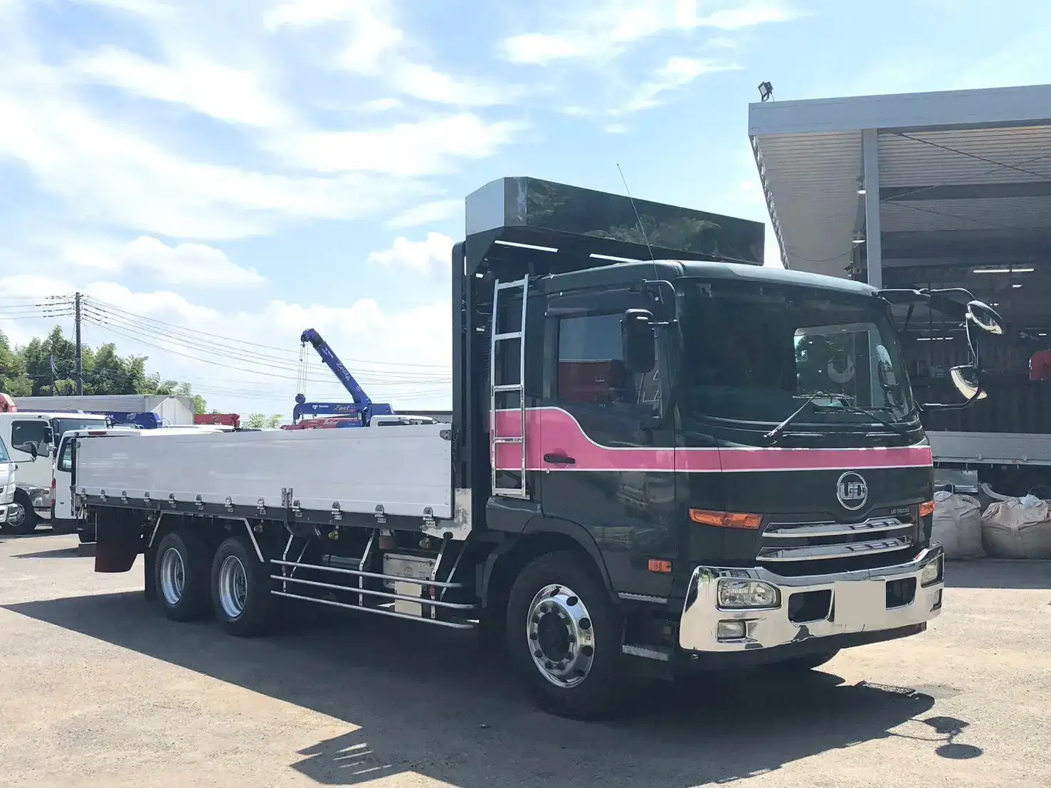 日産UD コンドル 中型/増トン 平ボディ アルミブロック ベッドの中古トラック画像2